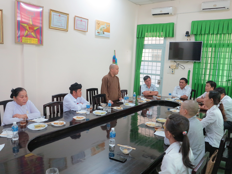 Tp. HCM: UBND và UBMTTVN xã Phú Hòa Đông gặp mặt chức sắc các tôn giáo.