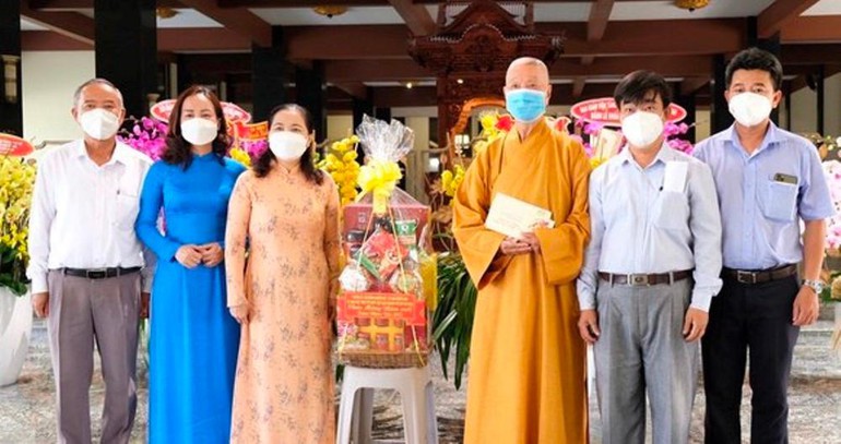 Lãnh đạo Thành ủy chúc Tết chư tôn giáo phẩm Hội đồng Chứng minh, Ban Trị sự Phật giáo TP.HCM