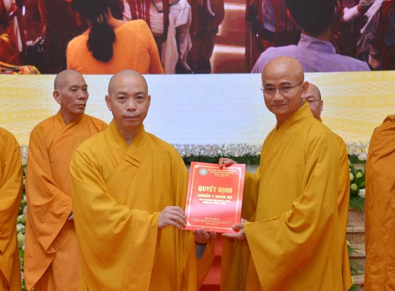 Công bố quyết định, ra mắt thành phần nhân sự Ban Giáo dục Phật giáo TP.HCM nhiệm kỳ 2022-2027