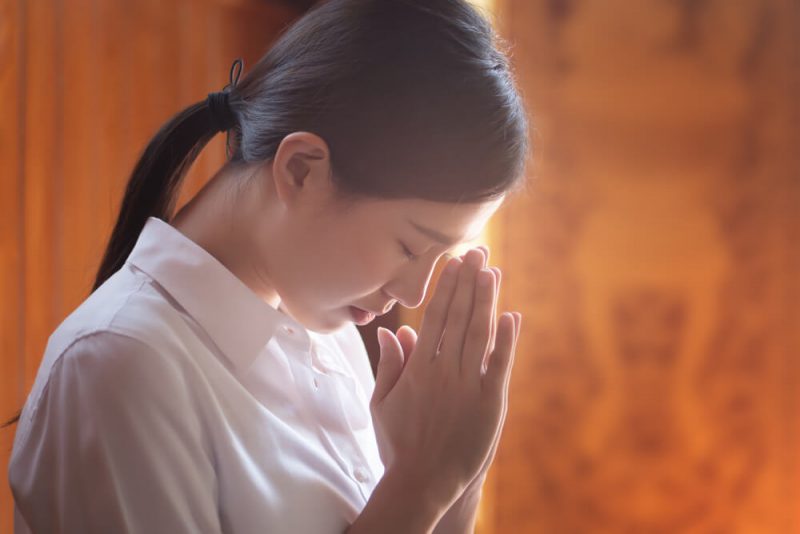 Lễ Phật cầu nguyện thành tâm nhưng sao trong năm vẫn gặp chuyện xui xẻo?