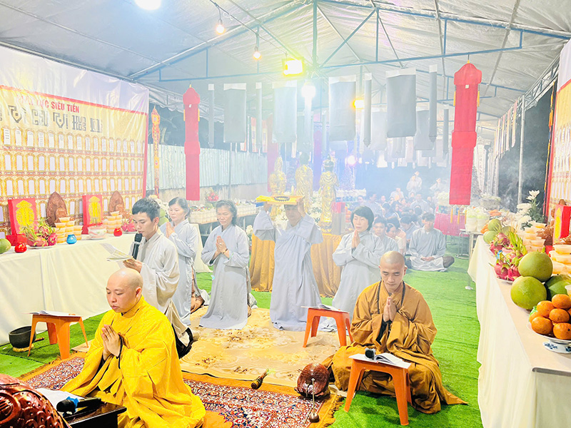 TP. HCM: Hướng nguyện chư hương linh tiền hậu tại chùa Hạnh Đức xã Phú Hòa Đông