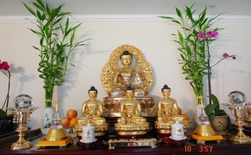 Cách trang trí bàn thờ Phật và Lễ Phật như thế nào?