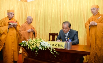 Tp. HCM:Phó Thủ tướng Thường trực Trương Hoà Bình viếng Trưởng lão HT.Thích Hiển Pháp