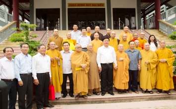 TP.HCM: Lãnh đạo Thành ủy thăm GHPGVN nhân mùa Phật Đản Pl:2560