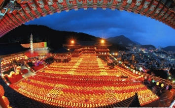 Lễ hội lồng đèn mừng Phật đản sinh 2013 tại chùa SAMGWANGSA, BUSAN, HÀN QUỐC
