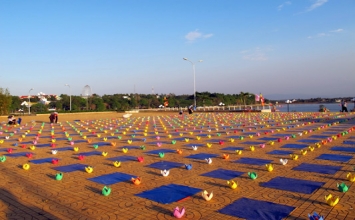 Lễ hội Hoa Đăng cầu Quốc Thái Dân An tại Hồ Tây