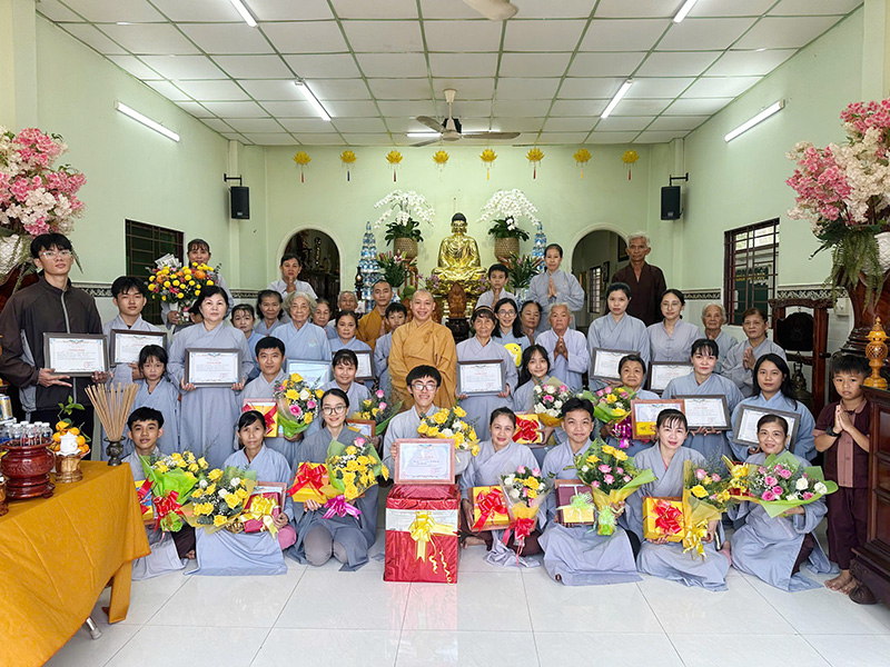 TRAO GIẢI HỘI THI GIÁO LÝ CẤP HUYỆN