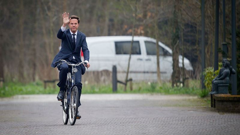 Nơi thủ tướng đạp xe đi làm, trại giam thiếu… tù nhân