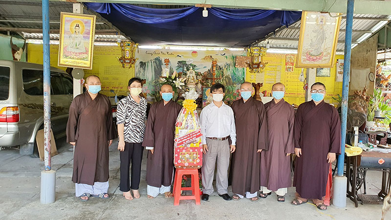 Tp. HCM: Ban tôn giáo thành phố chúc mừng Phật đản huyện Củ Chi.