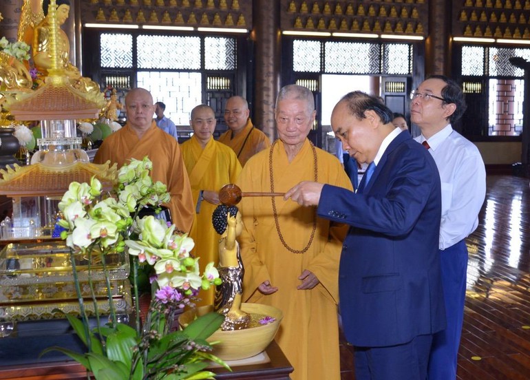 Chủ tịch nước Nguyễn Xuân Phúc thăm Đức Quyền Pháp chủ, Hòa thượng Chủ tịch GHPGVN