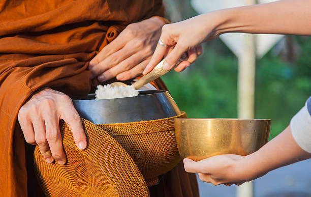 Làm thế nào vừa tu phước vừa tu huệ?