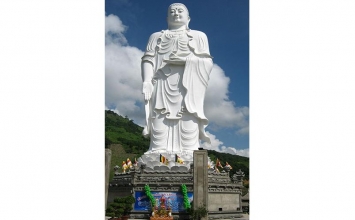 Tượng Đức Phật A Di Đà cao nhất Việt Nam