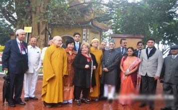 Phó Tổng thống Ấn Độ thăm chùa Trấn Quốc