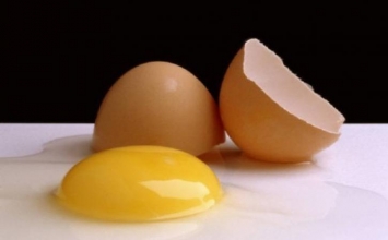 Cách chữa phỏng đơn giản và công hiệu bằng lòng trắng trứng