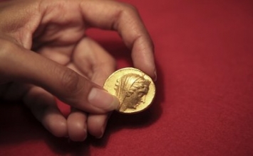 Một đồng tiền vàng