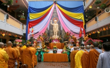 Ban đại diện Phật giáo Q10 tổ chức lễ Phật đản PL. 2556 - DL. 2012