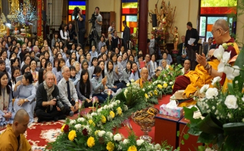 Kẻ thù là ai?